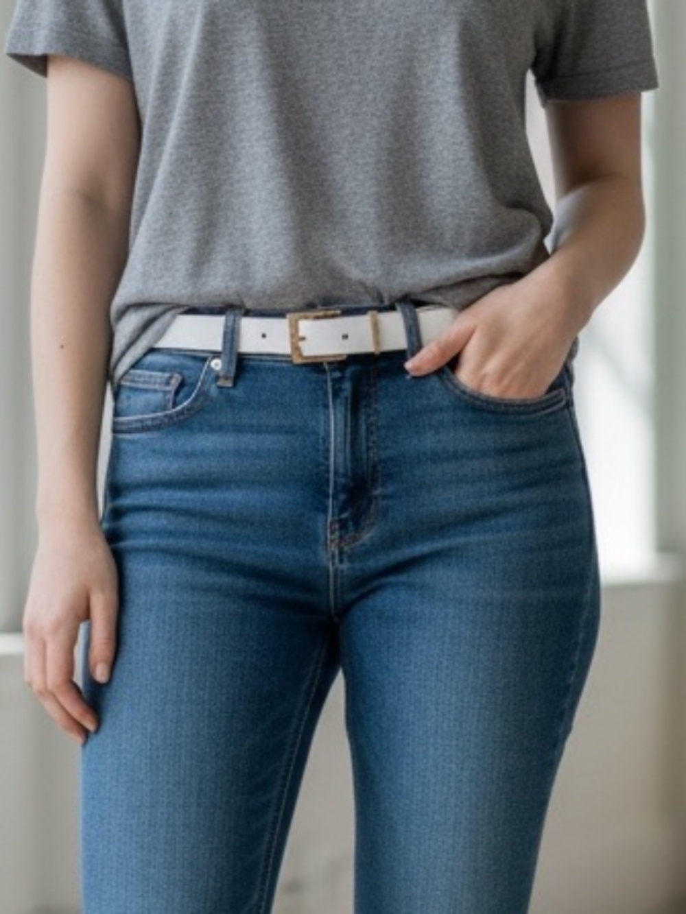 Frame - Blanc White Leather Belt with Square Gold Buckle - Size Small